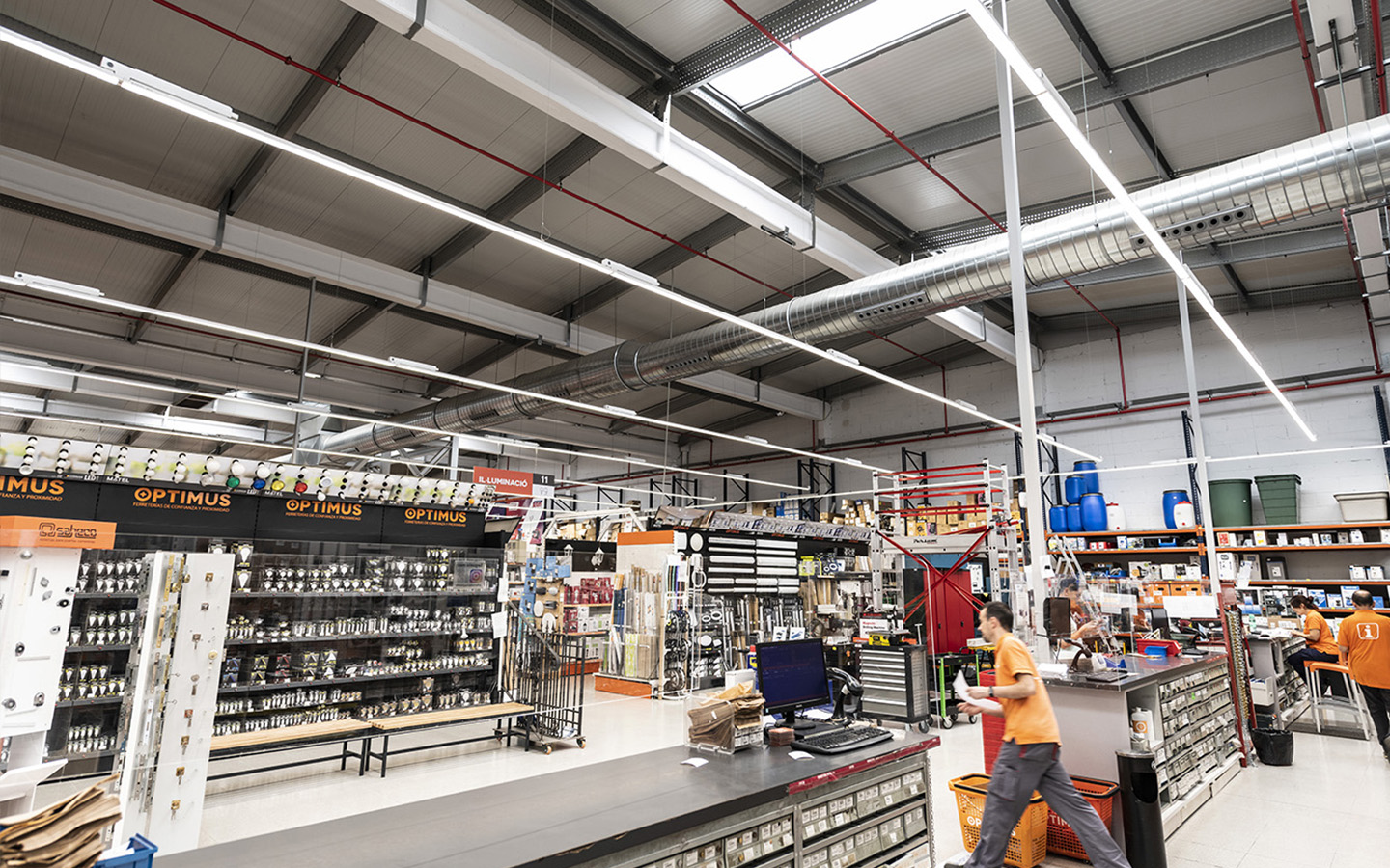 CANALED: Leader in industrial lighting in high-rise spaces